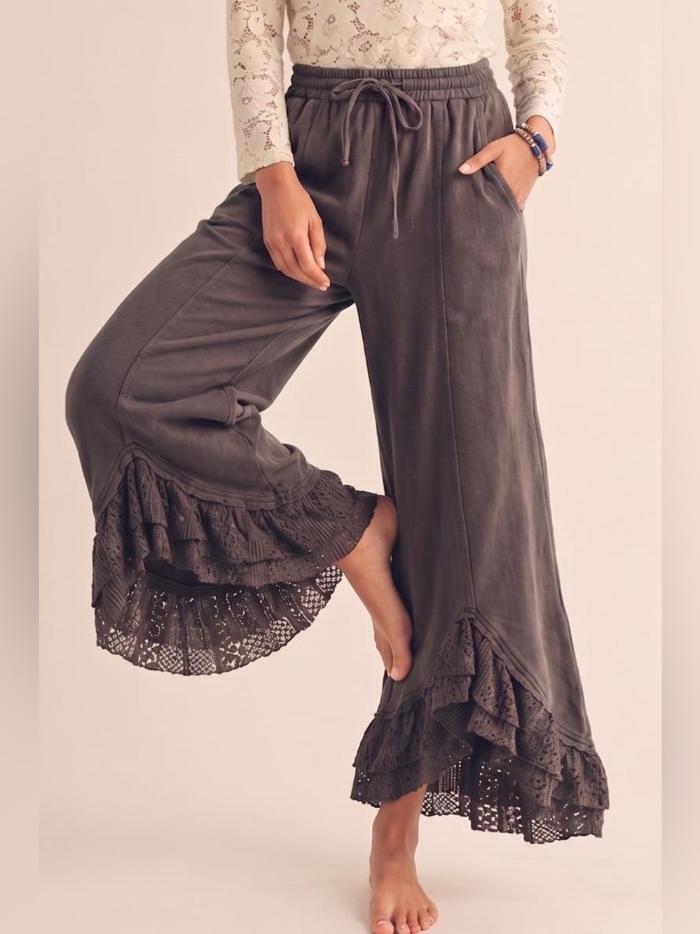 111 ❤️ VINTAGE LACE INFUSED COUTURE ELASTIC
WAIST PANTS